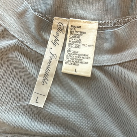 Silver/grey Simply Irresistible brand tank top with lace details - Picture 3 of 4